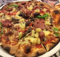 Lizas Woodfired Pizza - Accommodation Sunshine Coast