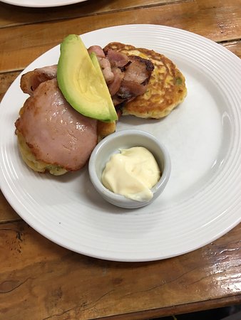 Artiste Espresso Bar - Accommodation Sunshine Coast 0