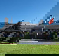 New England Motor Lodge - Accommodation Sunshine Coast