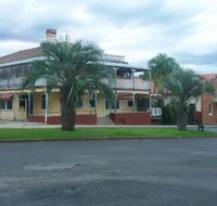 Coach House Inn - Accommodation Sunshine Coast