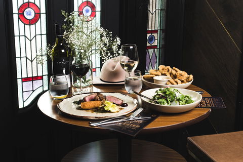 Earl Of Leicester Hotel - Accommodation Sunshine Coast 2