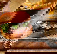 Eltham Hotel Bistro - Accommodation Sunshine Coast