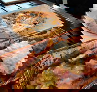 Sir John's Bar - Accommodation Sunshine Coast