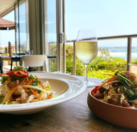 Reef Bar And Grill - Accommodation Sunshine Coast 1