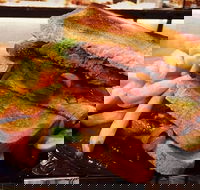 Rhumbas - Docklands - Accommodation Sunshine Coast