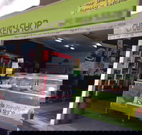 Robin's Nest Chicken Shop - Accommodation Sunshine Coast