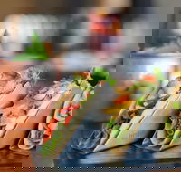 Oscar's Table - Accommodation Sunshine Coast