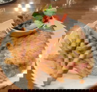 Bull and Bush - Accommodation Sunshine Coast