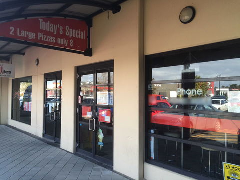 Frankies At Forde - Accommodation Sunshine Coast 0