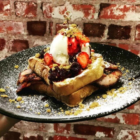 Momos Cafe And Bistro - Accommodation Sunshine Coast 0