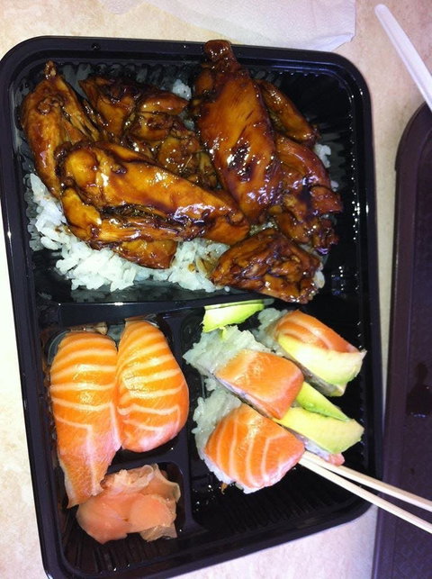 Niko Niko Sushi - Accommodation Sunshine Coast 0