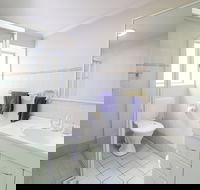 Ipsos - Accommodation Sunshine Coast