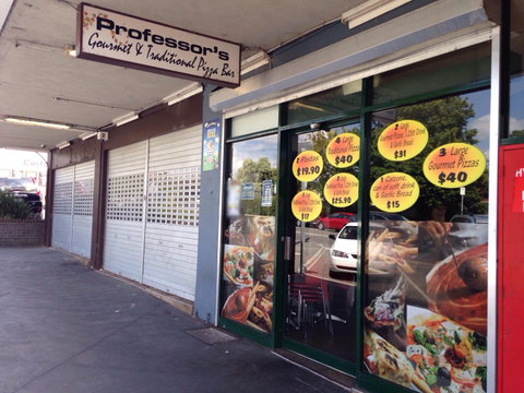 Professors Pizza - Accommodation Sunshine Coast 0