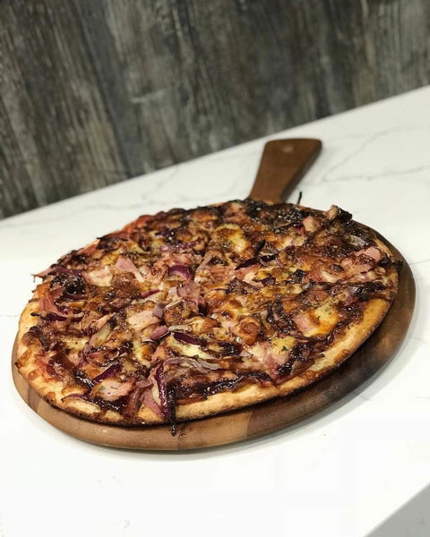 EJZ Pizza - Accommodation Sunshine Coast 0