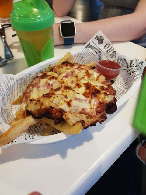 The Central Hotel - Accommodation Sunshine Coast 0