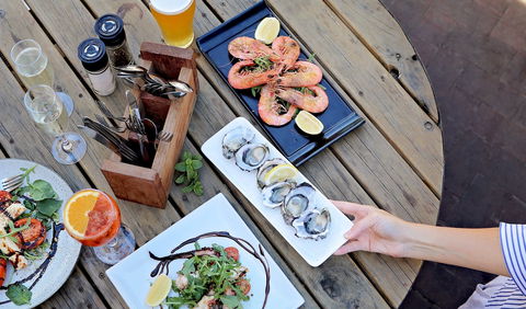 Caledonian Inn ROBE - Accommodation Sunshine Coast 0