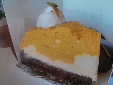 L'eclair Patisserie - Accommodation Sunshine Coast 0