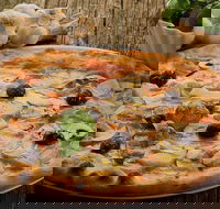 Alex's Pizza - Accommodation Sunshine Coast
