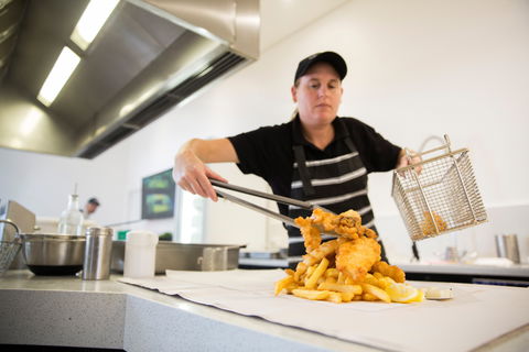 The Fresh Fish Place Fish Market & Café - Accommodation Sunshine Coast 1