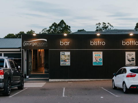 The George Tavern Greenhills - Accommodation Sunshine Coast 0