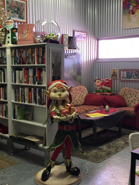Noelene's Book Cafe - Accommodation Sunshine Coast 5