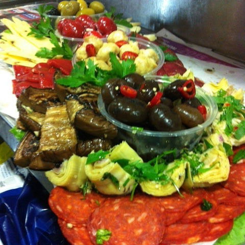 Arena's Deli Cafe E Cucina - Accommodation Sunshine Coast 0