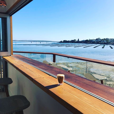 Oyster HQ - Accommodation Sunshine Coast 2