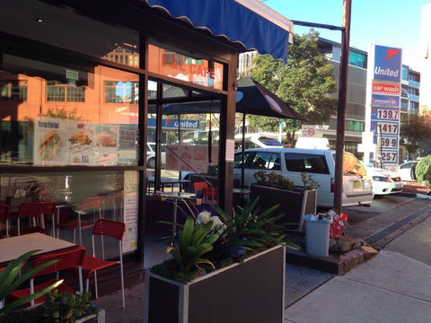 P & L Cafe - Accommodation Sunshine Coast 0