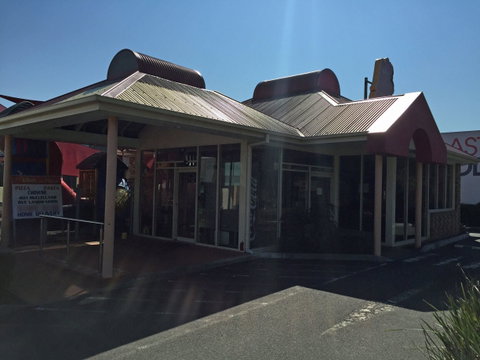 Darcy's Licensed Restaurant - Accommodation Sunshine Coast 0