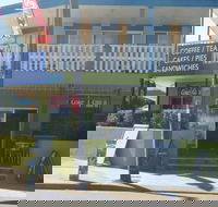 The Point Cafe and Takeaway - Accommodation Sunshine Coast
