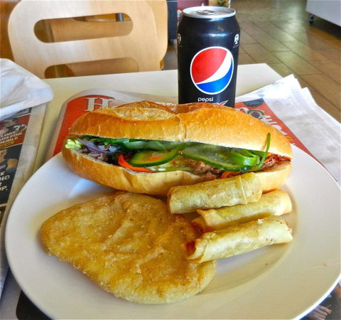 VN Wrap 'n' Roll - Sunshine North - Accommodation Sunshine Coast 0