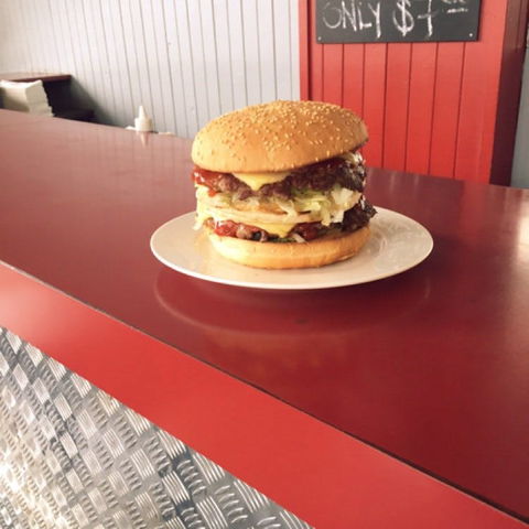 Danny's Burgers - Accommodation Sunshine Coast 0