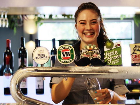 The Windsor Castle Hotel - Accommodation Sunshine Coast 0