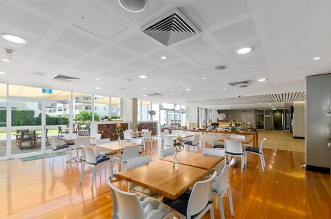 Q Cafe - Accommodation Sunshine Coast 0