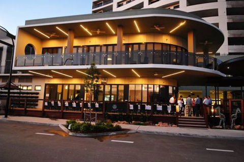 Q Bar & Brasserie On The Avenue - Accommodation Sunshine Coast 1