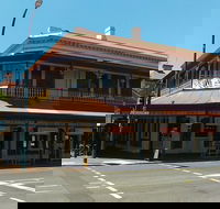 The Lion Hotel - Accommodation Sunshine Coast