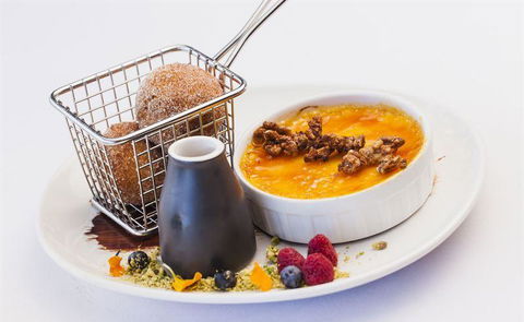 L' Aqua Restaurant - Accommodation Sunshine Coast 0