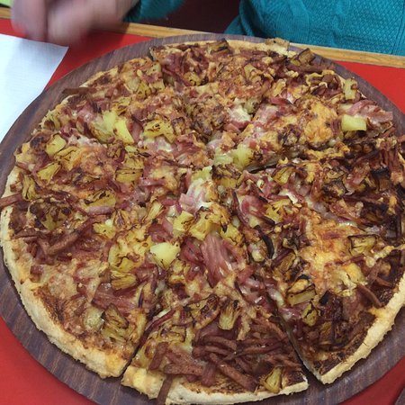 Red Grasshopper Pizza - Accommodation Sunshine Coast 0