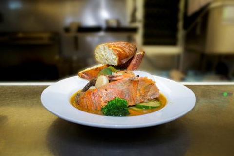 KBR’s Licensed Restaurant - Accommodation Sunshine Coast 2