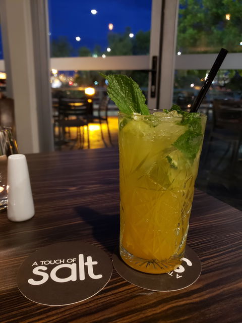 A Touch Of Salt Restaurant - Accommodation Sunshine Coast 3