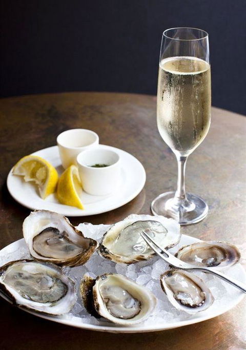 RST Seafood Restaurant - Accommodation Sunshine Coast 3