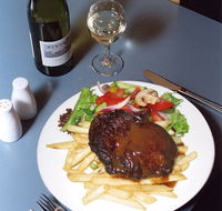 Bridge Hotel Bistro - Accommodation Sunshine Coast