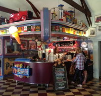 Cruzin' in the 50's Diner