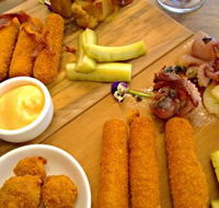 el perro tapas  pizza - Accommodation Sunshine Coast