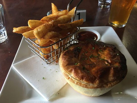 Tannin Restaurant - Accommodation Sunshine Coast 0