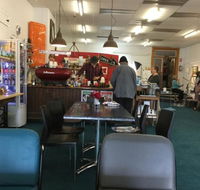 The Crowded Lounge - Accommodation Sunshine Coast