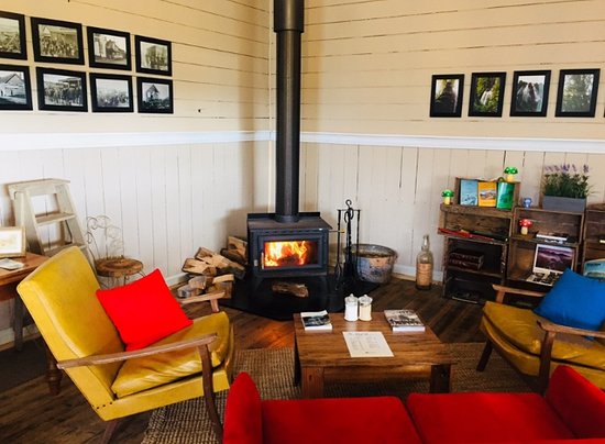 Waratah TAS Accommodation Sunshine Coast