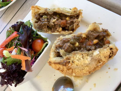 The Signature Cafe - Accommodation Sunshine Coast 0