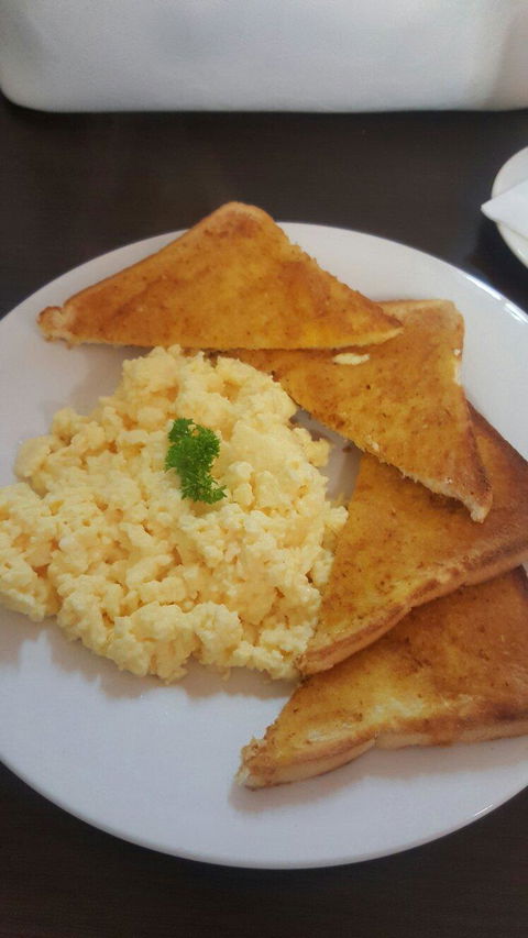 The Signature Cafe - Accommodation Sunshine Coast 4