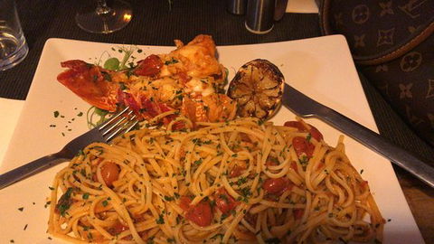 Amore - Accommodation Sunshine Coast 0